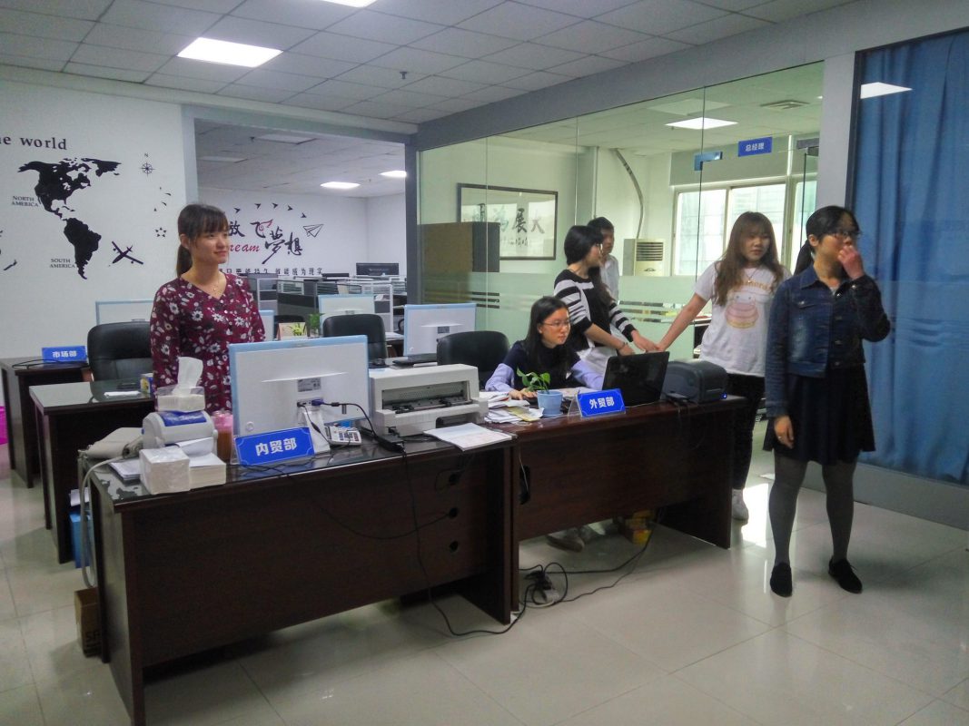 Nhân viên tại văn phòng Orange PI